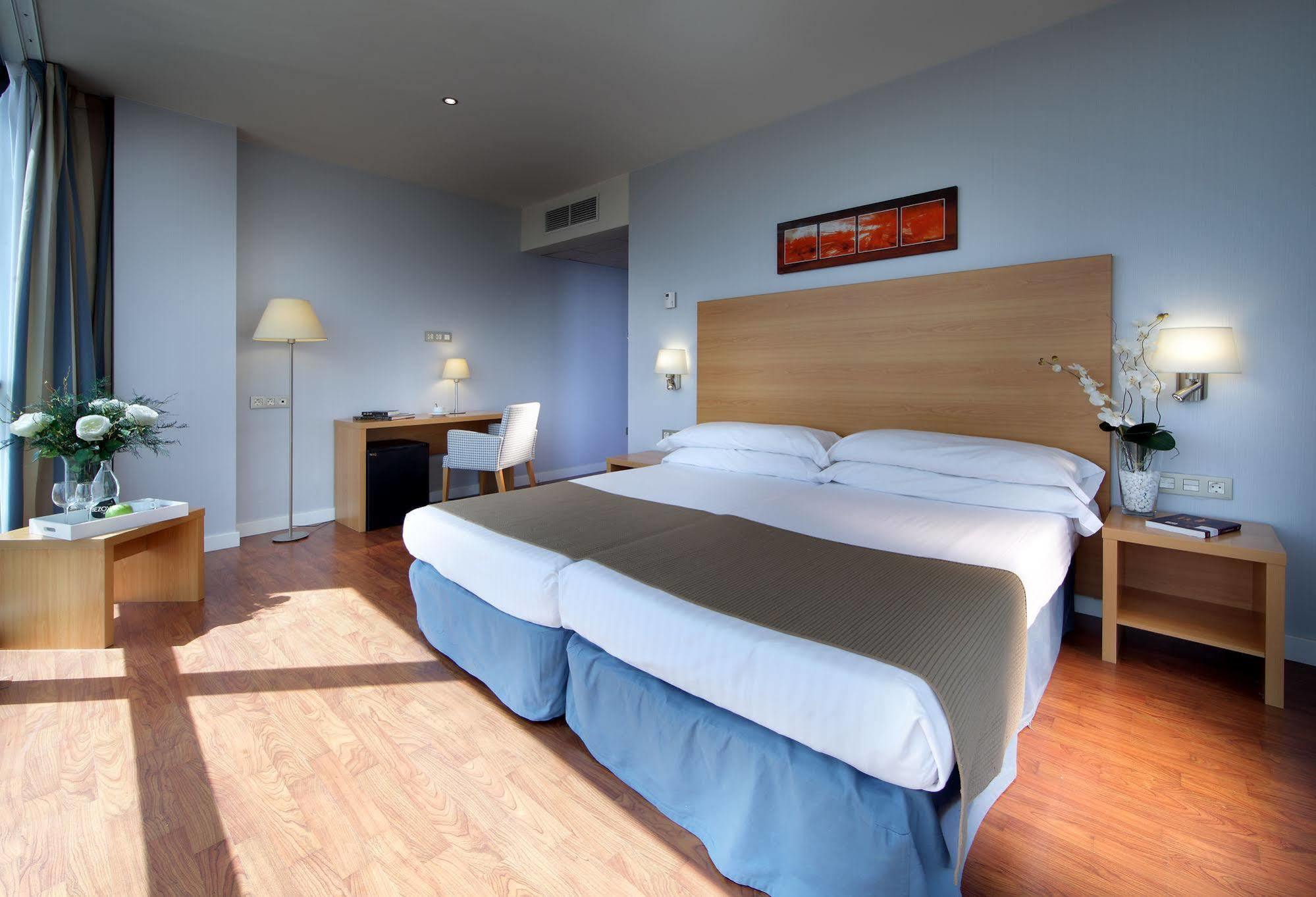 Exe Palmera 4* Seville